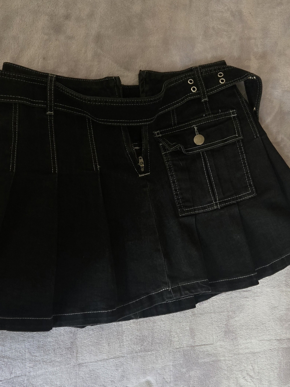 Hot Topic Black Pleated Mini Skirt with Utility Pocket